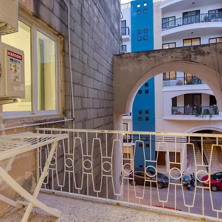 A Lovely 4br In The Heart Of St Julians By 360 Estates アパート *