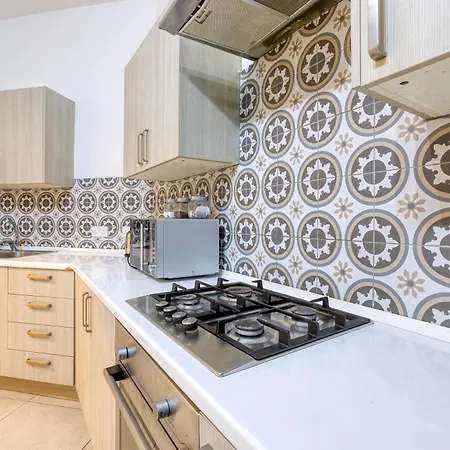 アパート A Lovely 4br In The Heart Of St Julians By 360 Estates Saint Julian's