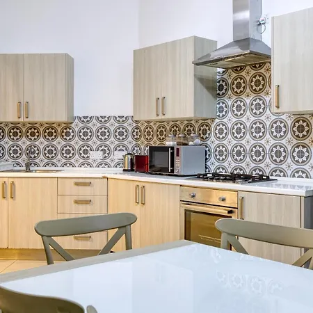 A Lovely 4br In The Heart Of St Julians By 360 Estates *