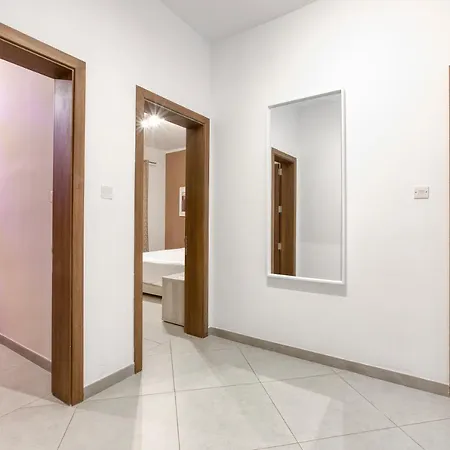 A Lovely 4br In The Heart Of St Julians By 360 Estates Appartamento San Giuliano
