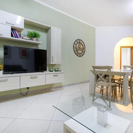 A Lovely 4br In The Heart Of St Julians By 360 Estates Appartamento San Giuliano